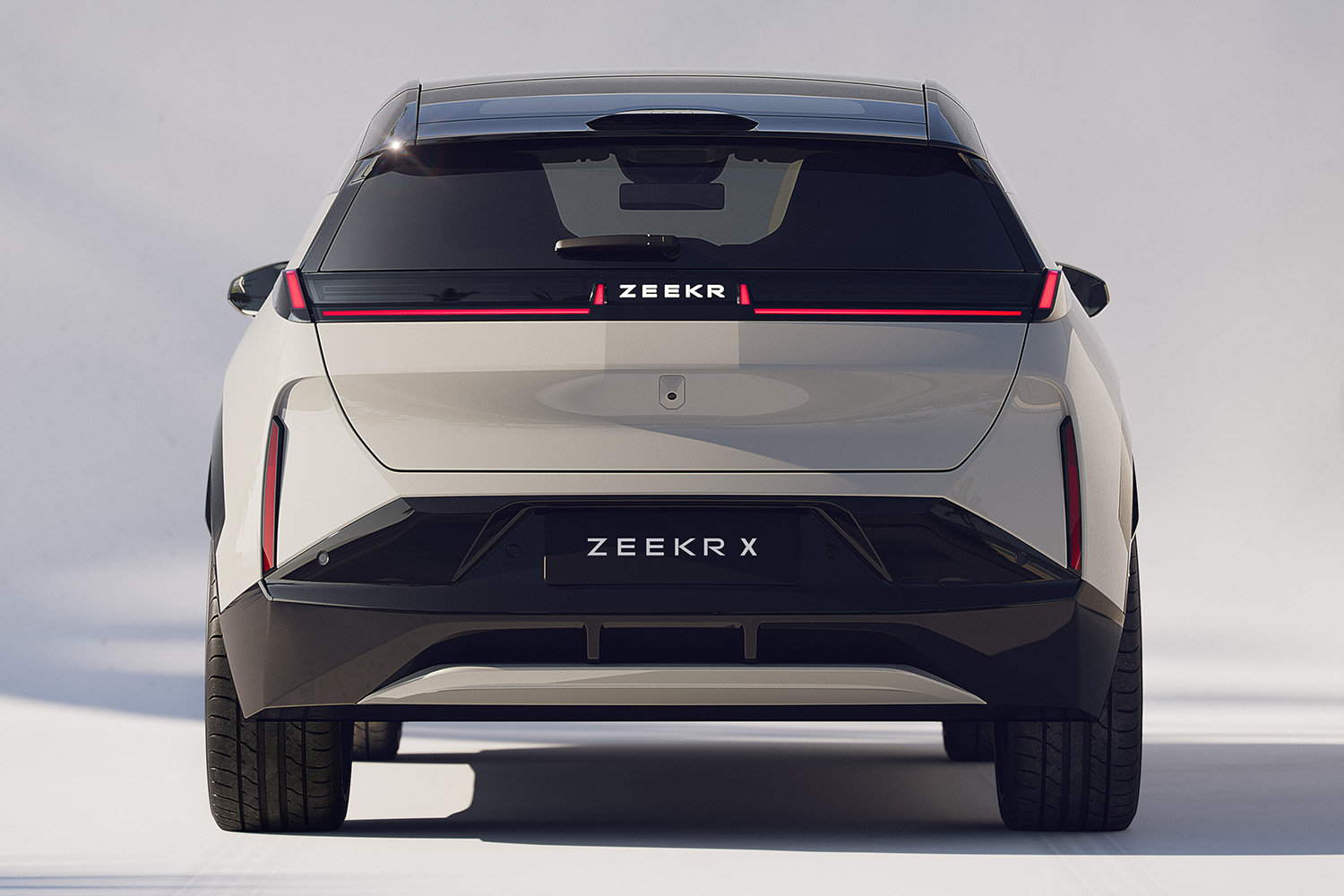極氪第三款車官圖發布，正式命名ZEEKR X